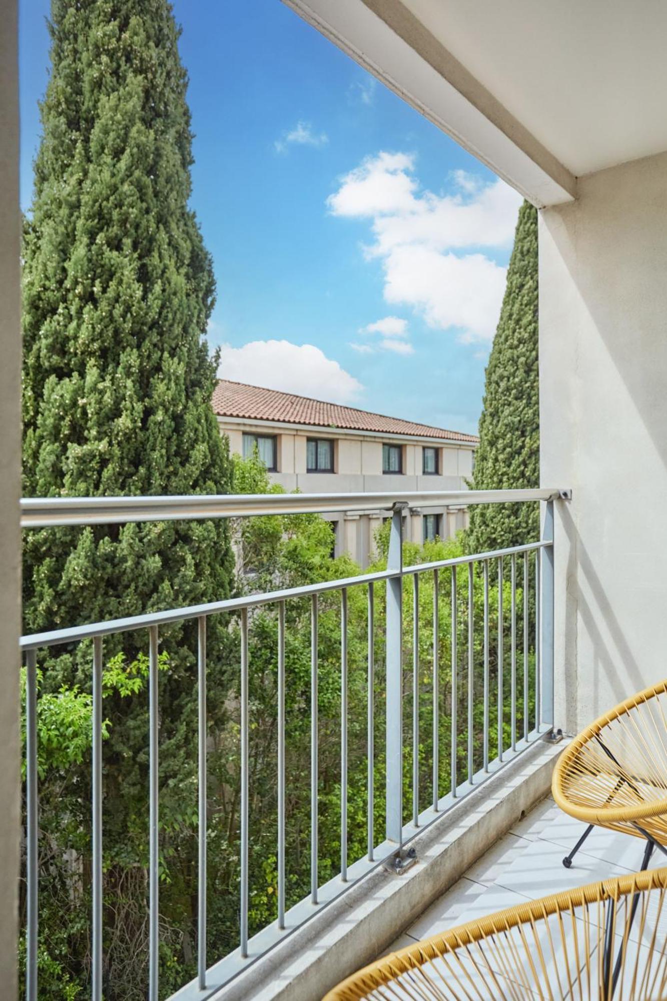 Appart Hotel Odalys City Aix En Provence Le Clos De La Chartreuse Aix-en-Provence Bagian luar foto