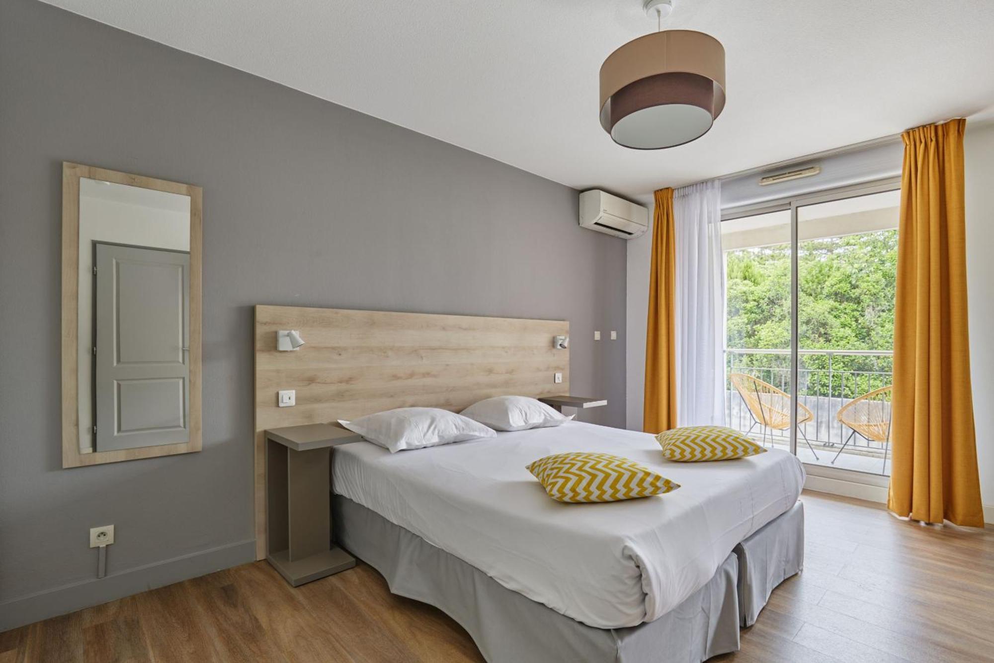 Appart Hotel Odalys City Aix En Provence Le Clos De La Chartreuse Aix-en-Provence Bagian luar foto